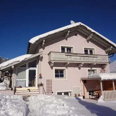 Haus Kreuzeck * Seefeld w Tirolu