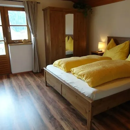 Apartament Haus Kreuzeck Seefeld w Tirolu